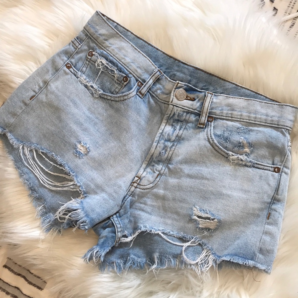 U r b a n  O u t f i t t e r s • BDG cutoff shorts